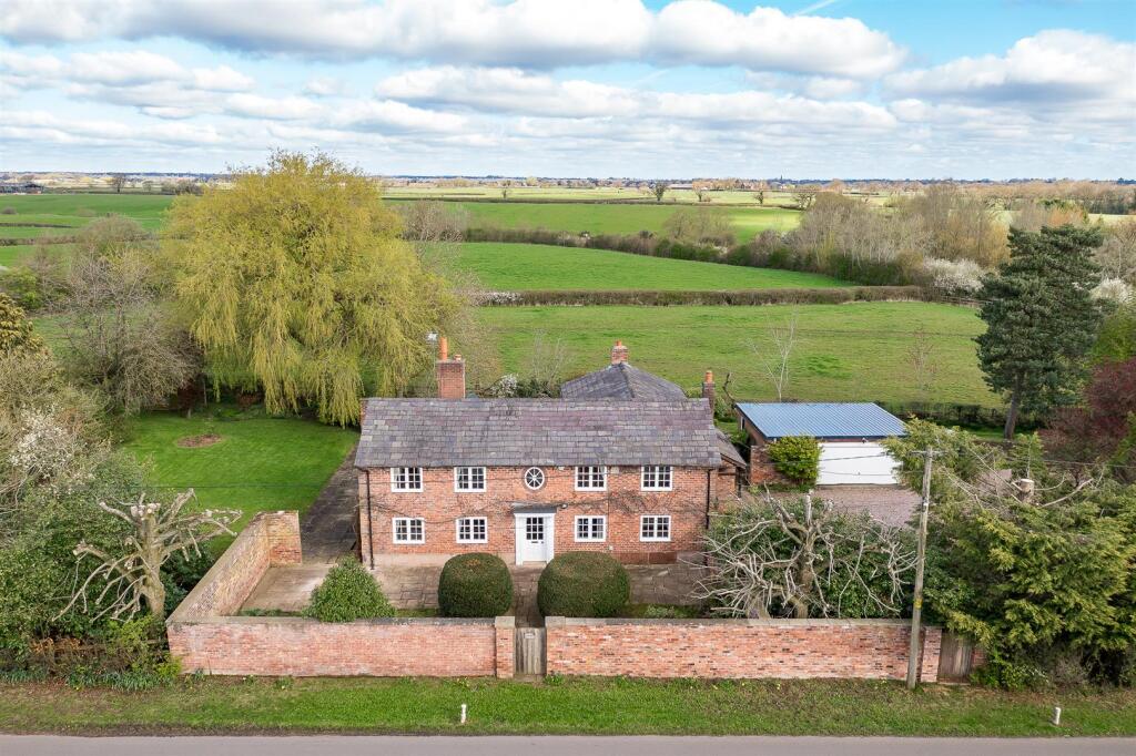Main image of property: Manor Cottage, Long Lane, Wettenhall, CW7 4DN