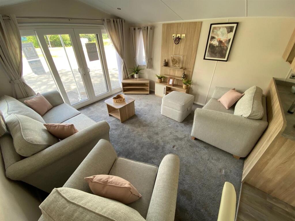 Newhaven Caravan & Camping Park, Buxton photo 2