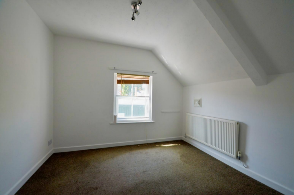 Apartment in Worcester - More