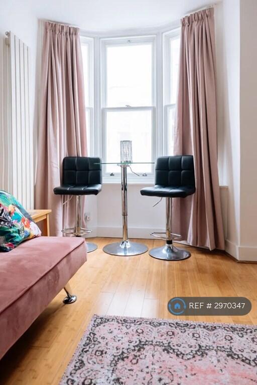Apartment in Brighton - View 2