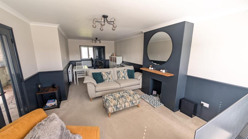 House in Gillingham, Medway - View 4