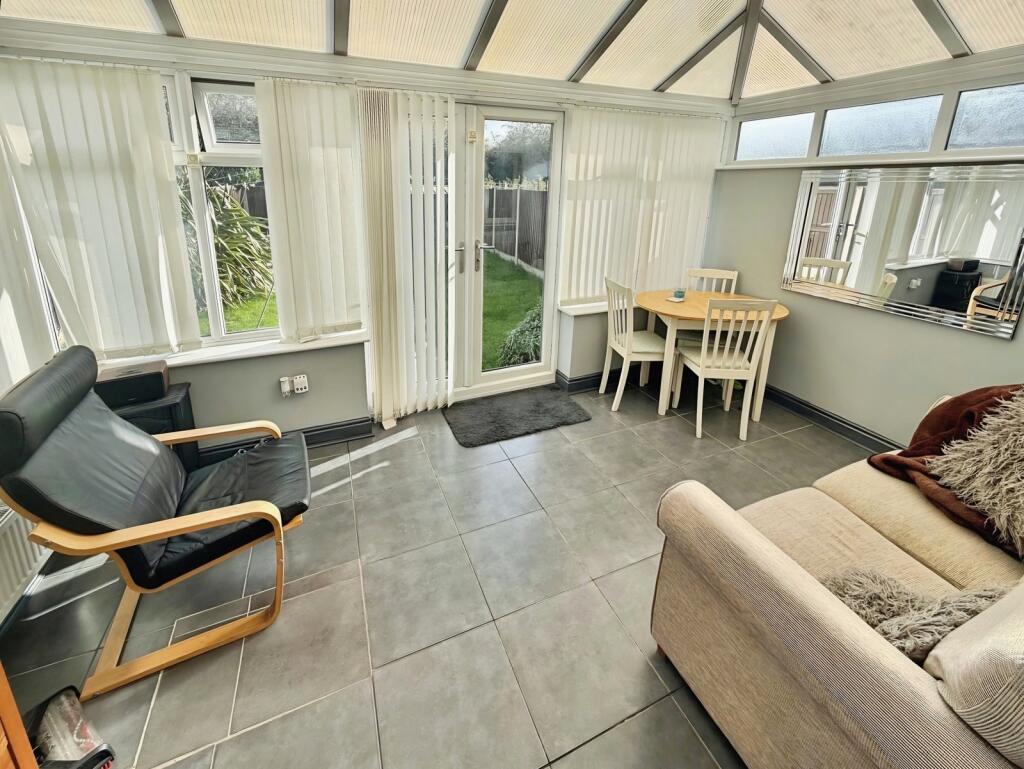 Wroots Avenue, Goole, DN14 photo 4