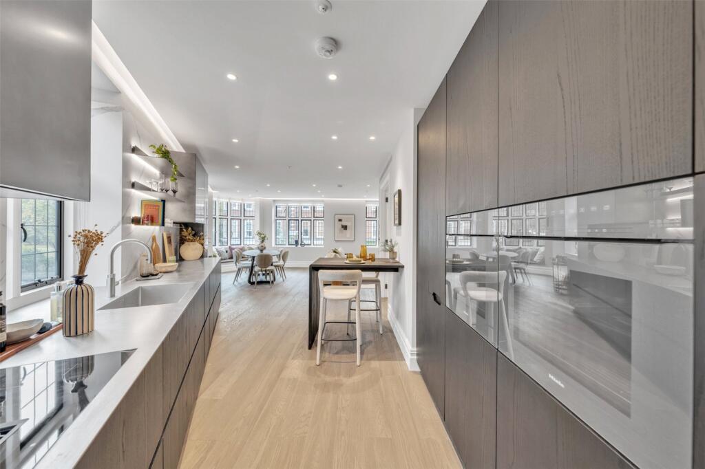 Main image of property: St. John's Wood High Street, St. John's Wood, NW8