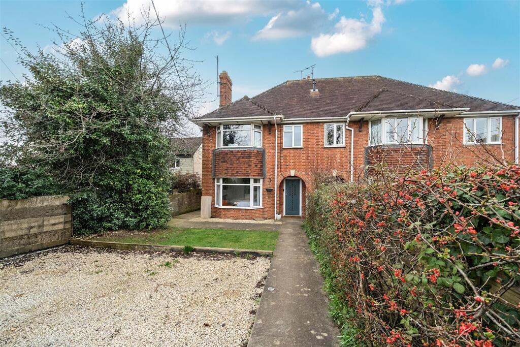 Main image of property: Cumnor Road, Boars Hill, Oxford