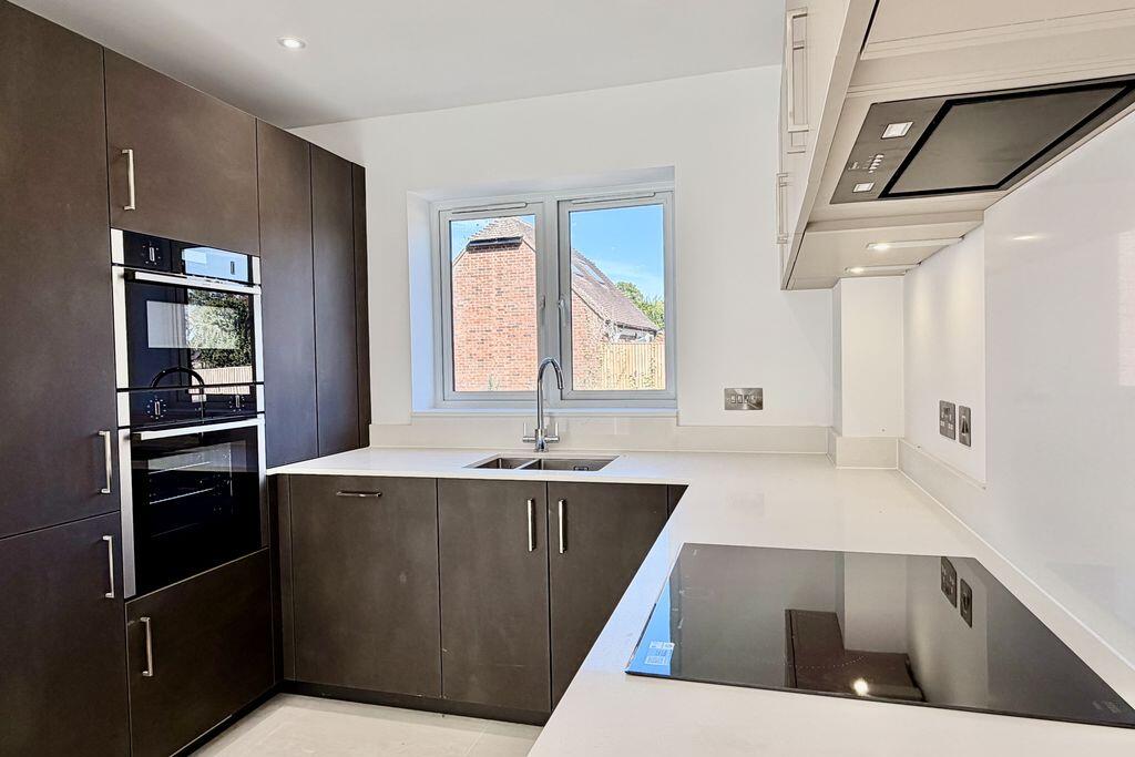 House in Portsmouth - View 4