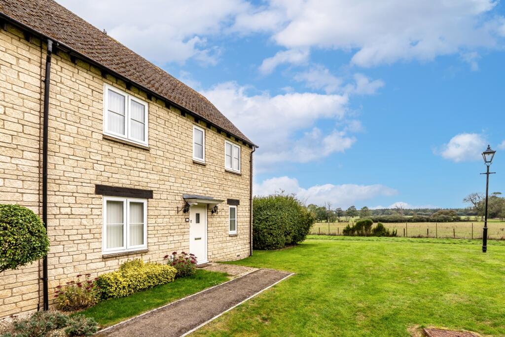 Main image of property: Birch Drive, Bradwell Village, Burford, Oxfordshire, OX18