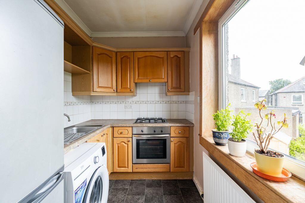 Apartment in Edinburgh, Corstorphine - View 5
