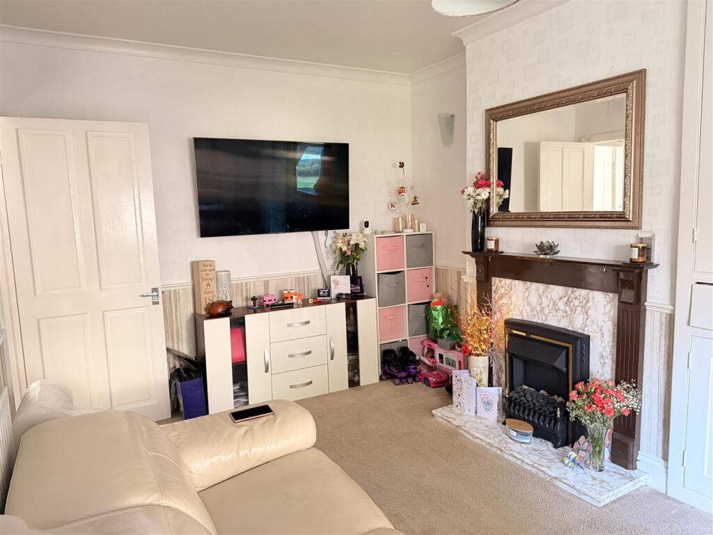 House in Oadby and Wigston, Wigston Fields, South Wigston - View 5