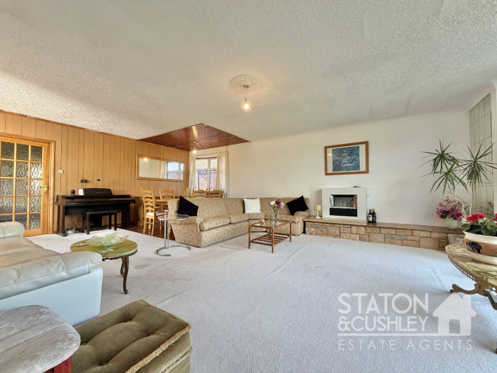 House in Mansfield, Nottinghamshire - View 4