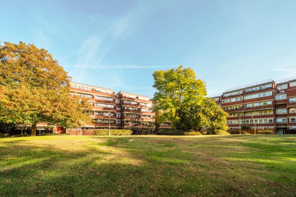 Apartment in London - More