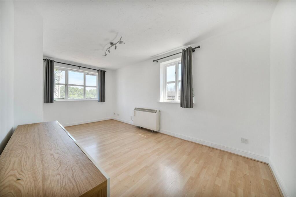 Apartment in London, Surrey Quays, Rotherhithe - View 2