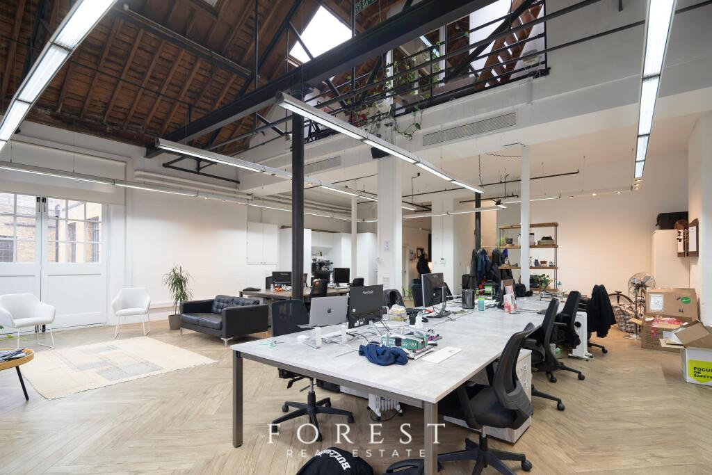 Main image of property: 19 Waterside, 44-48 Wharf Road, Islington, N1 7UX