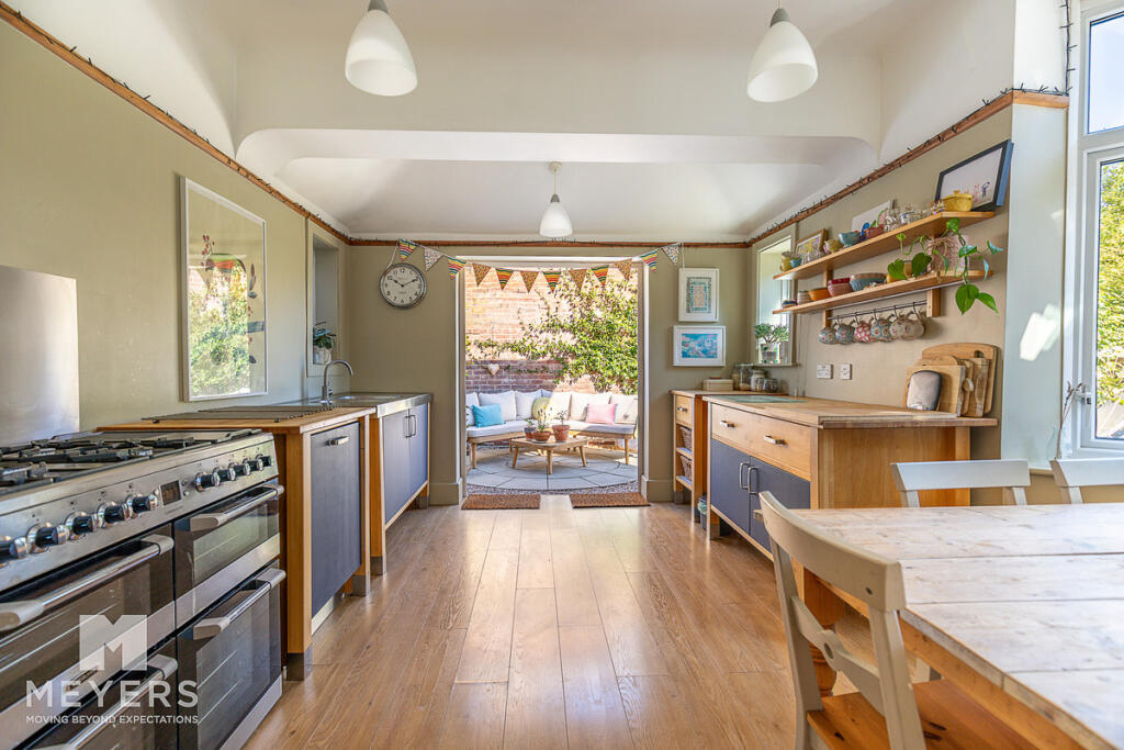 House in Bournemouth, Springbourne - View 4