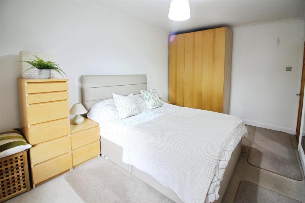 Apartment in Leeds - View 5