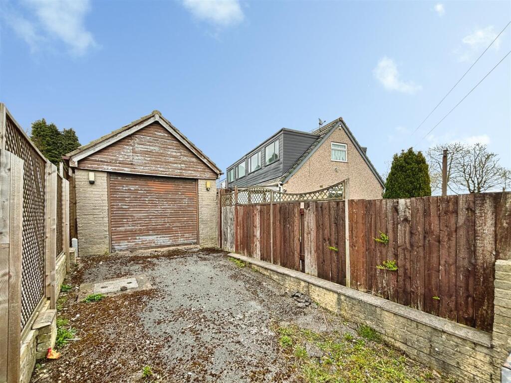 Additional image 16 of Reevy Avenue, Bradford, BD6 3EQ