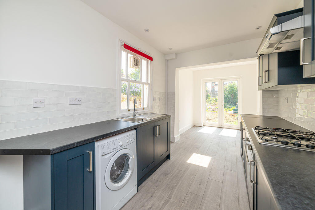 House in Wolverhampton, Tettenhall - View 2