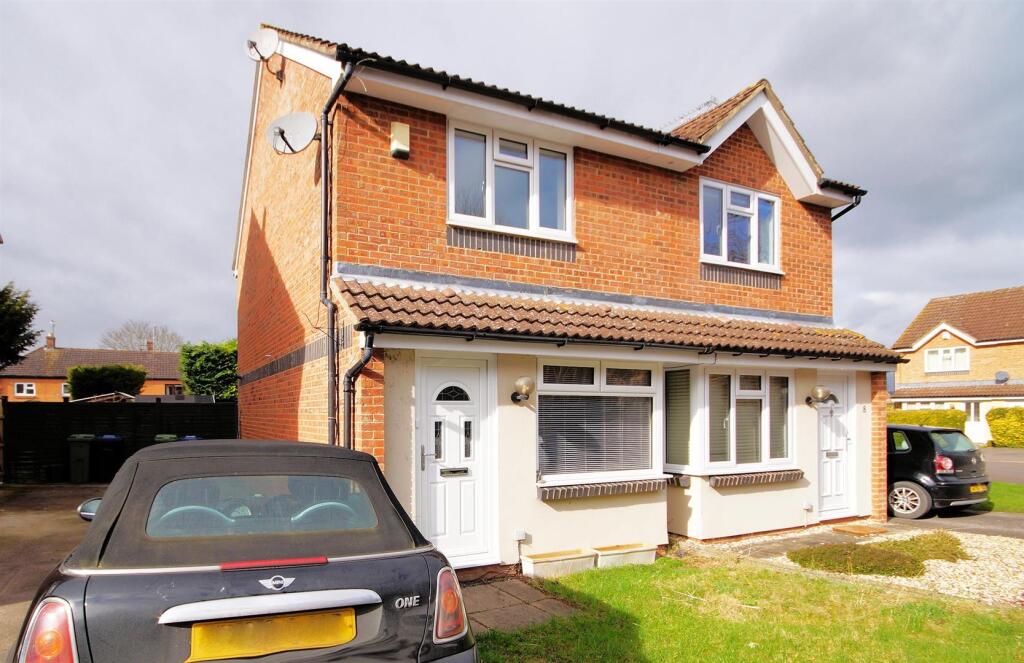 Main image of property: Bishops Cleeve GL52 8YT