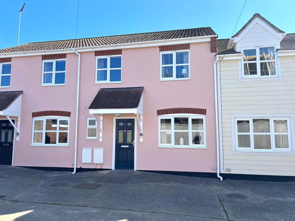 Main image of property: Connaught Avenue, Frinton-on-Sea