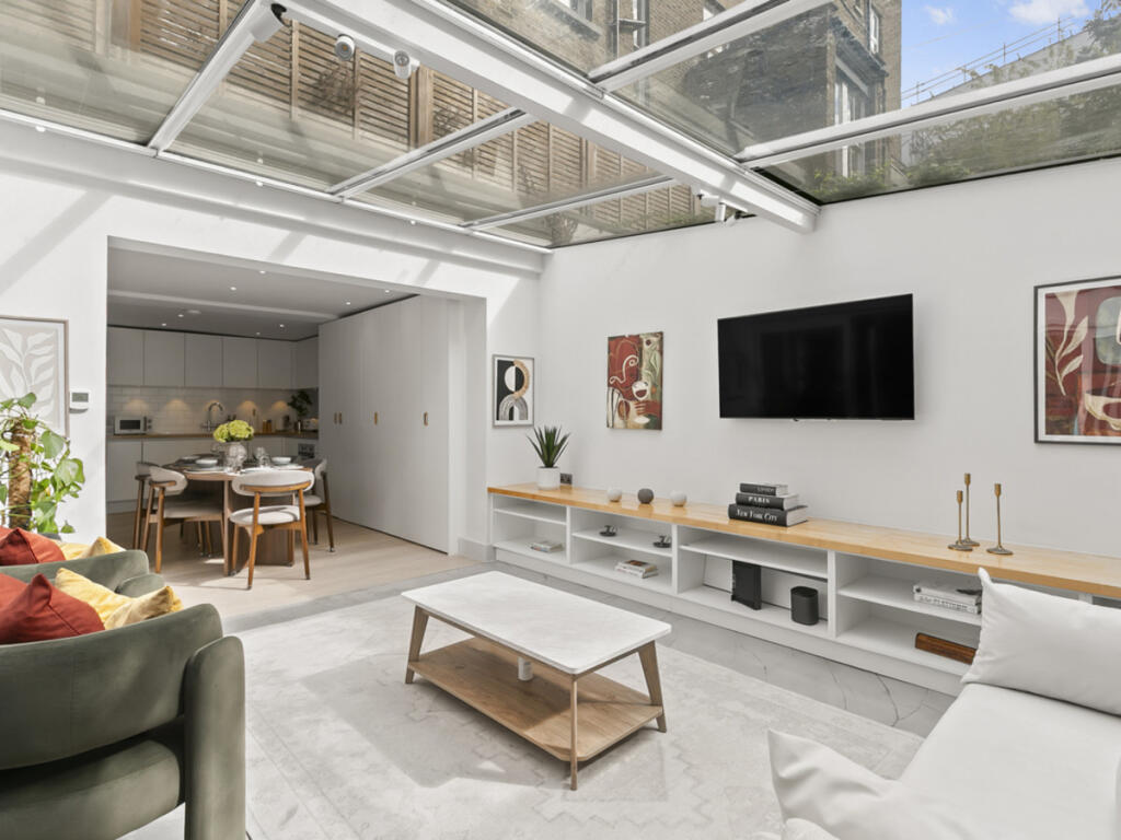 Apartment in London - View 4