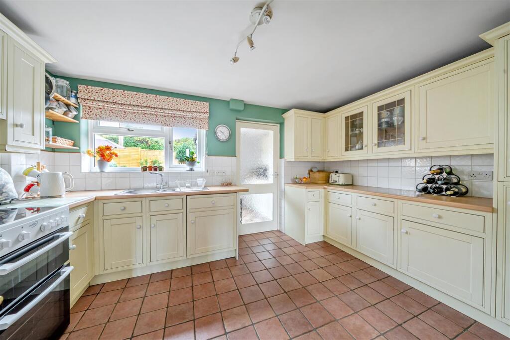 House in Dudley - View 4