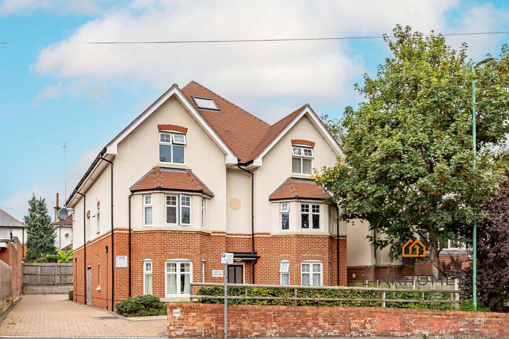 Apartment in Bournemouth - More