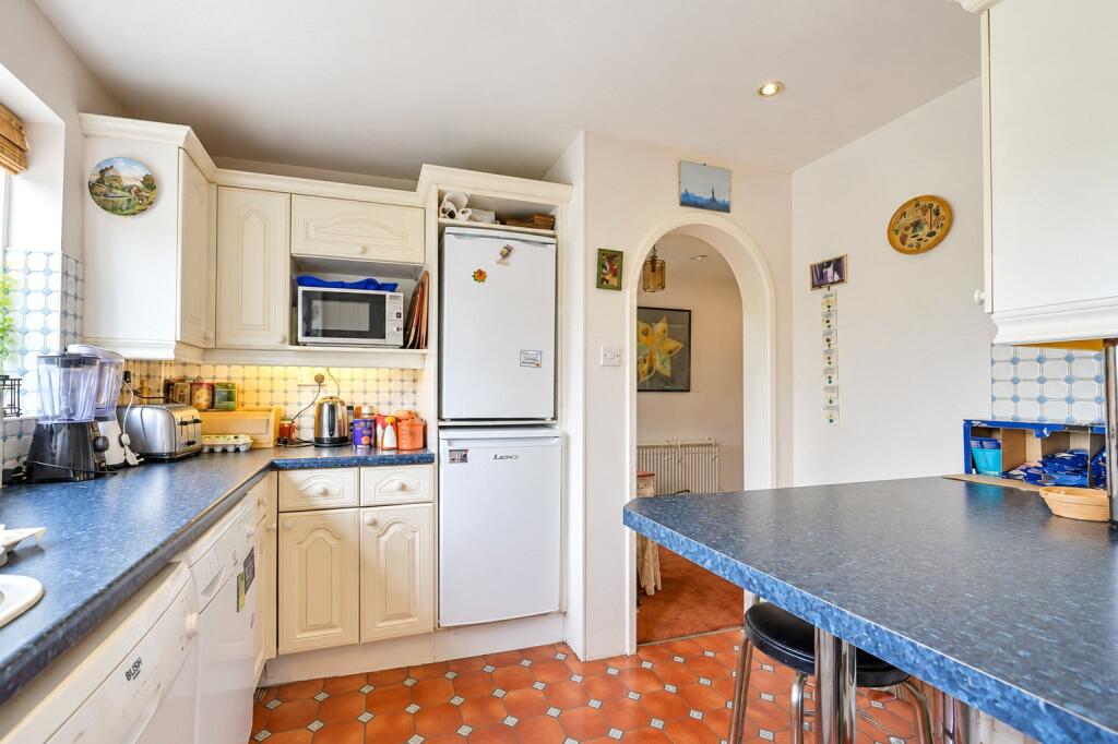 Apartment in Guildford - View 4