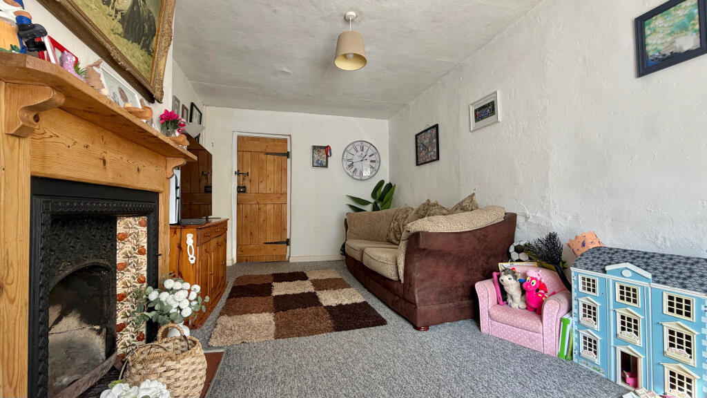 House in Taunton - View 5