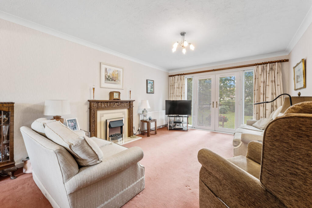 Apartment in Glasgow, East Renfrewshire - View 2