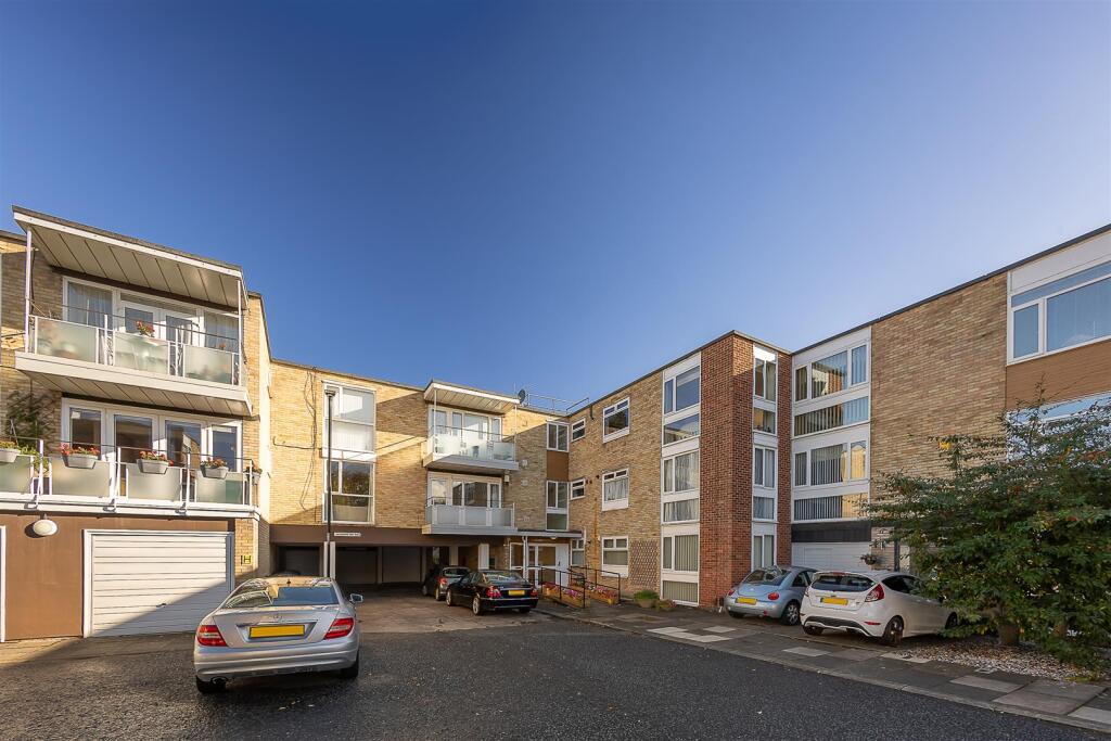 Brookfield, Westfield, Gosforth, Newcastle upon Tyne, Tyne & Wear photo 2