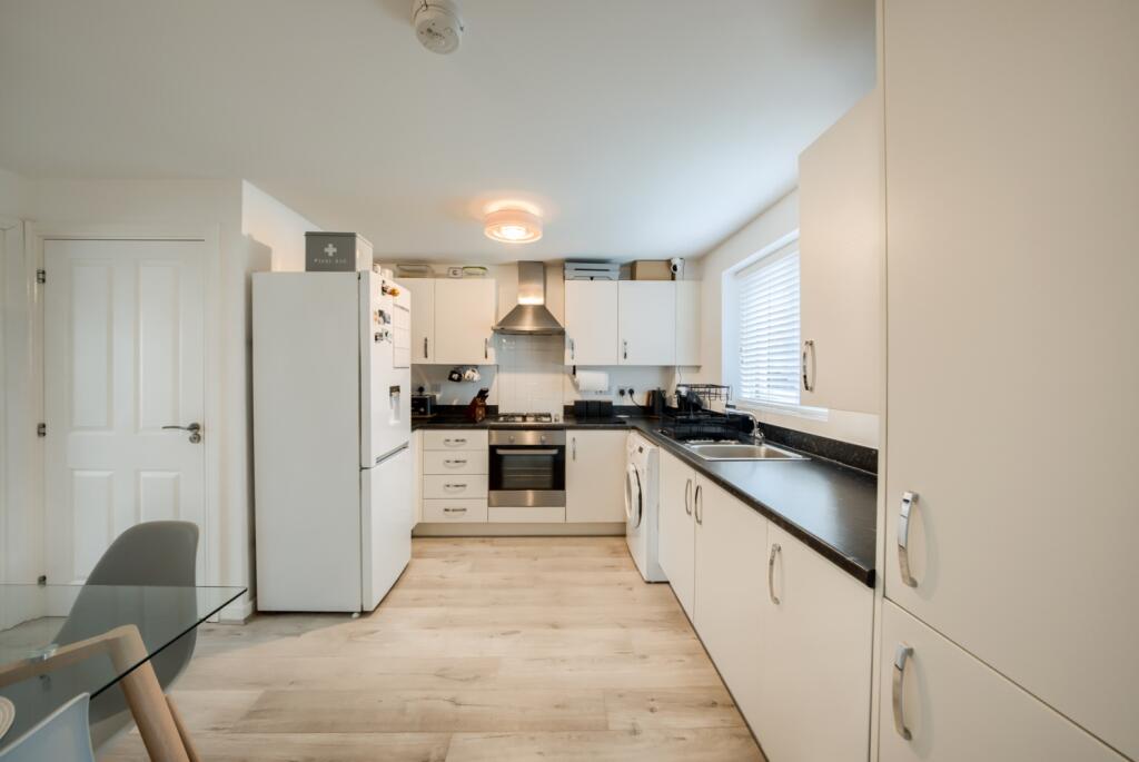 House in Stratford-on-Avon, Stratford-upon-Avon - View 2