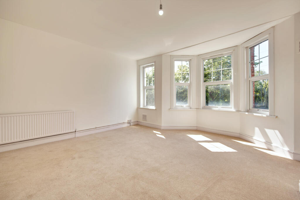 Apartment in London - View 3