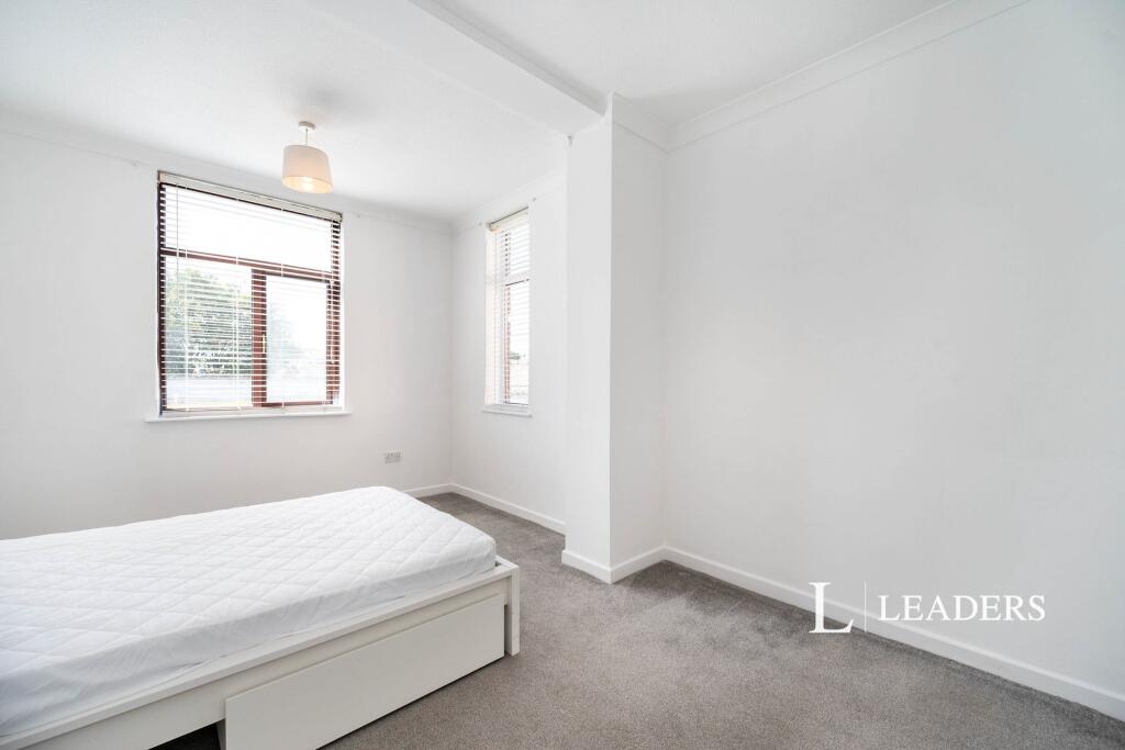 Apartment in Portsmouth - View 2