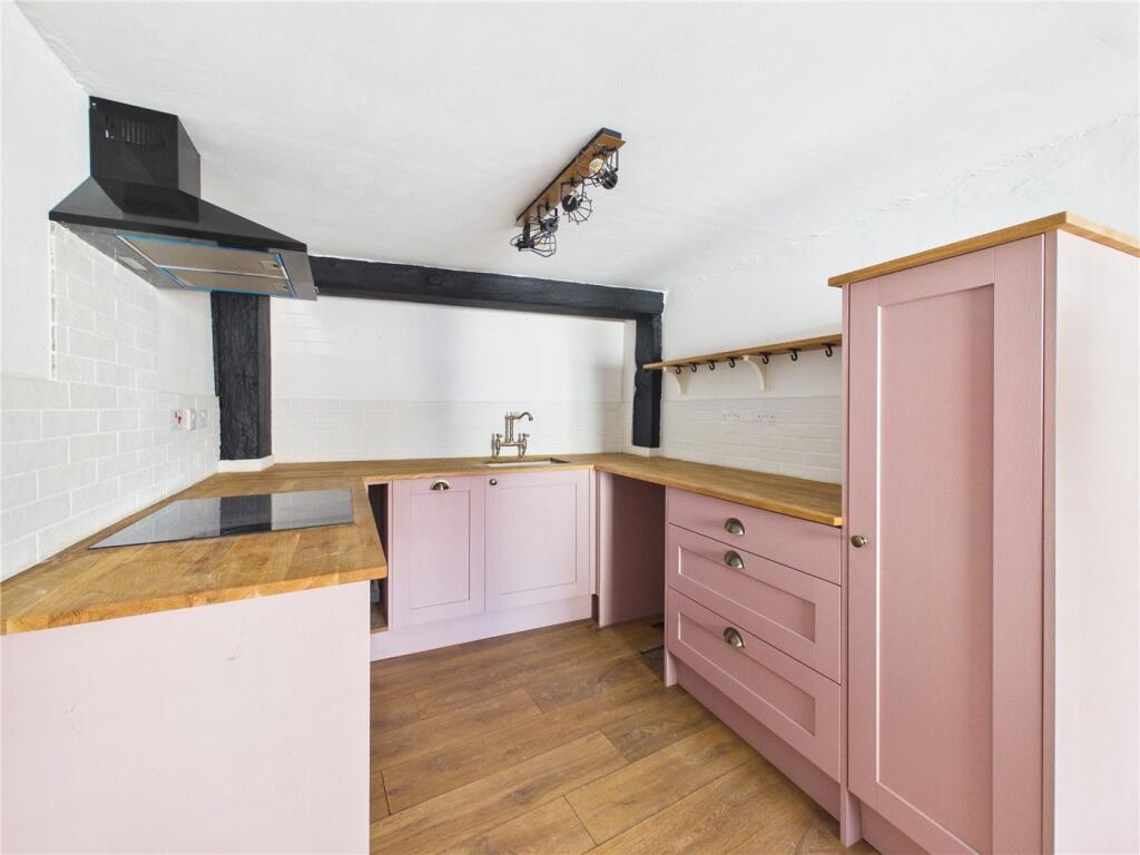 House in Exeter - View 3