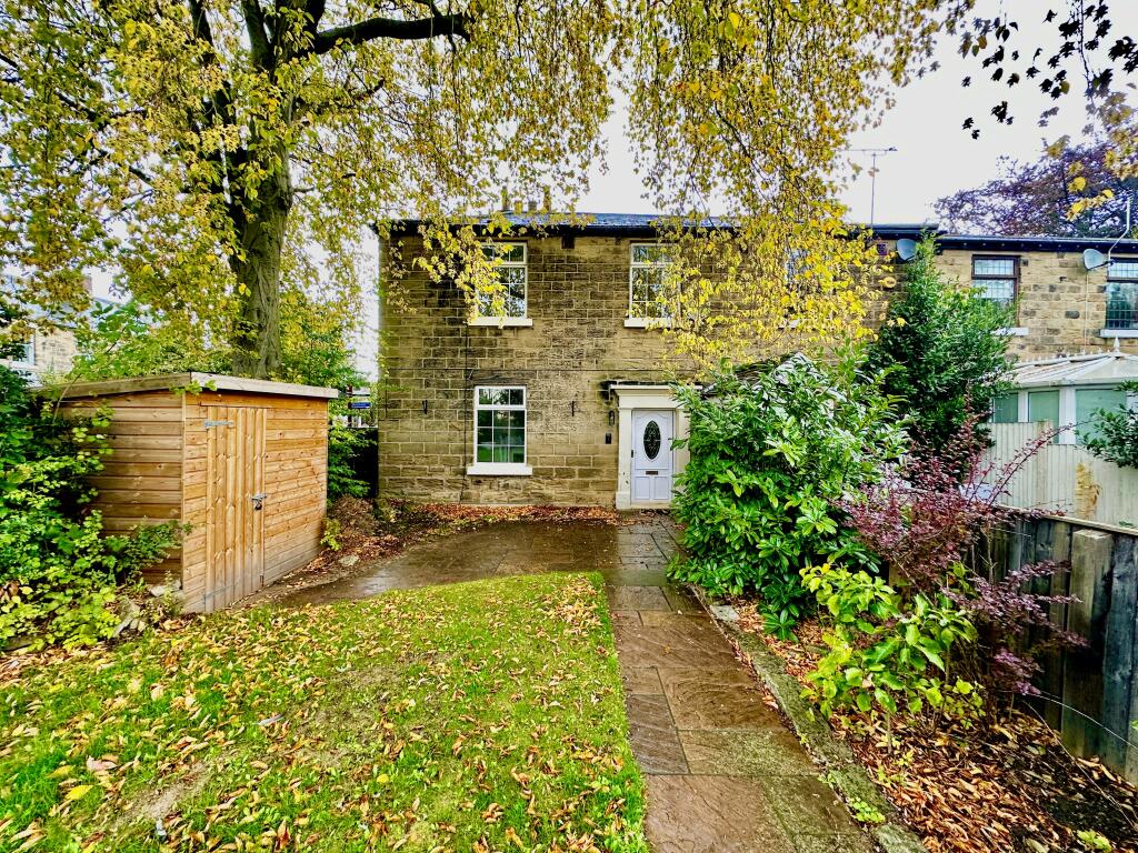 3-bed house on 1, Mews Cottage, Pontefract Road, Ackworth, Pontefract, Wakefield, £310,000