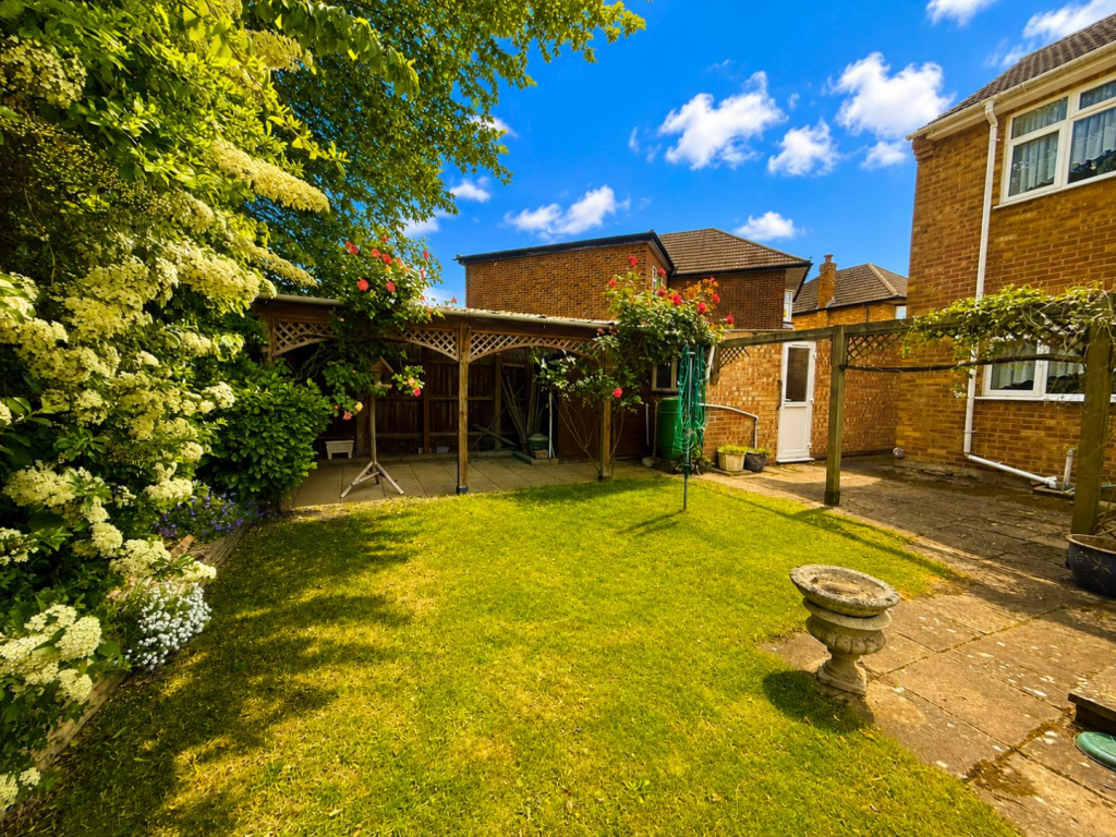 Chestnut Close, Ashford – pohled 4