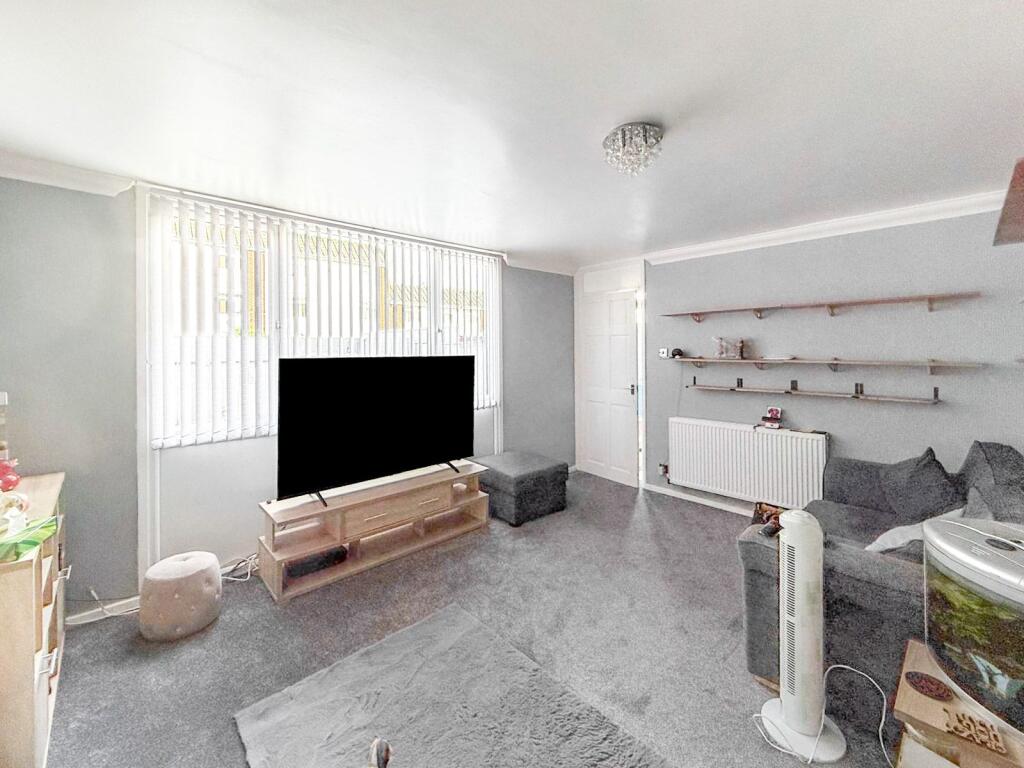 House in Hull, Kingston upon Hull - More
