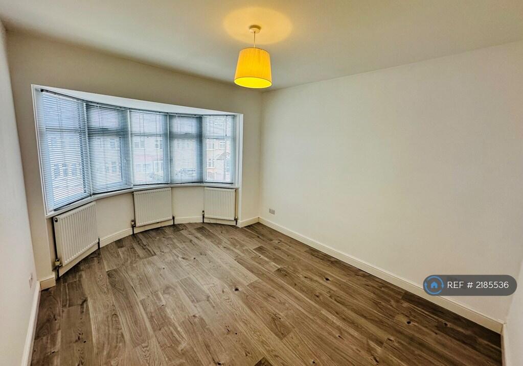 House in Romford - View 5
