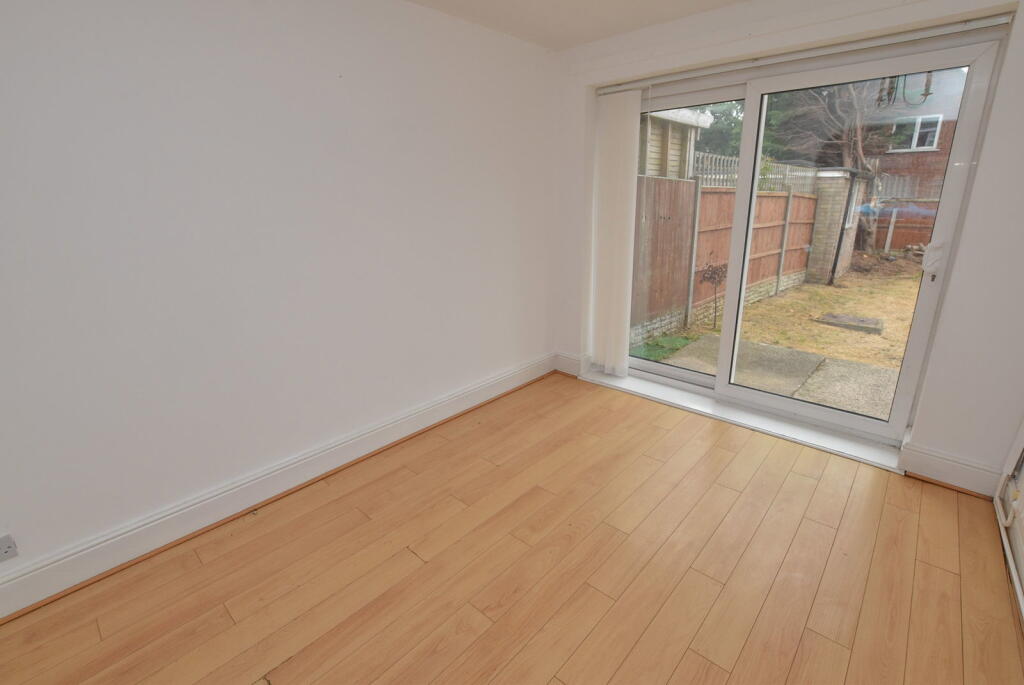 House in Bromborough, Liverpool City Region - View 4