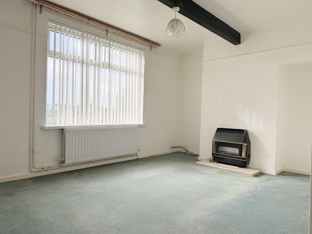 House in Swansea, Pembrey and Burry Port Town - More