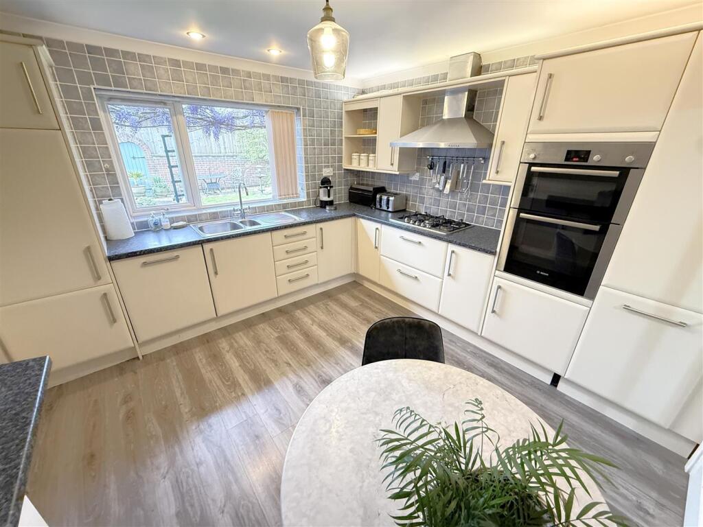 House in Melton, Bottesford - View 5