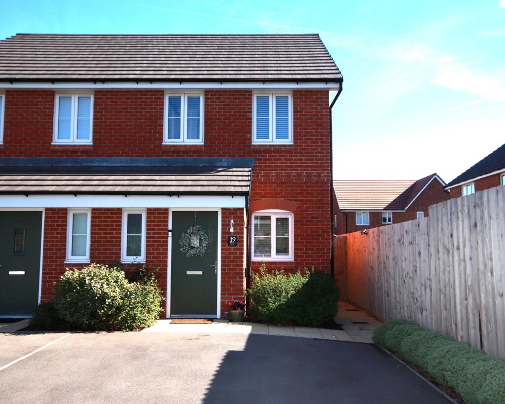 Main image of property: Puffin Close, Maghull, L31