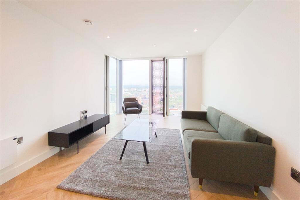Main image of property: Elizabeth Tower, Crown Street, M15