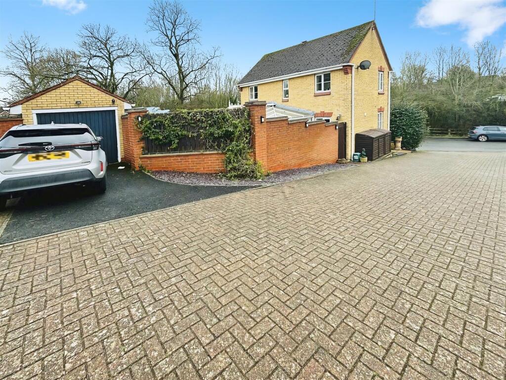 Pound Way, Southam photo 4