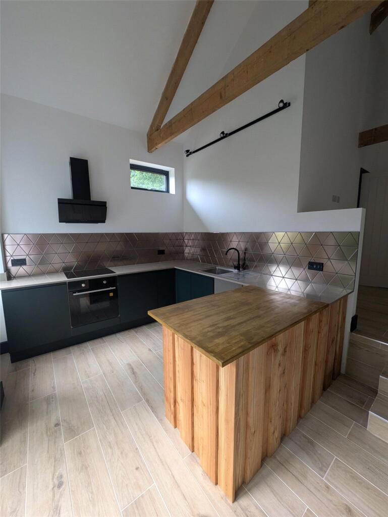 House in Exeter - View 4