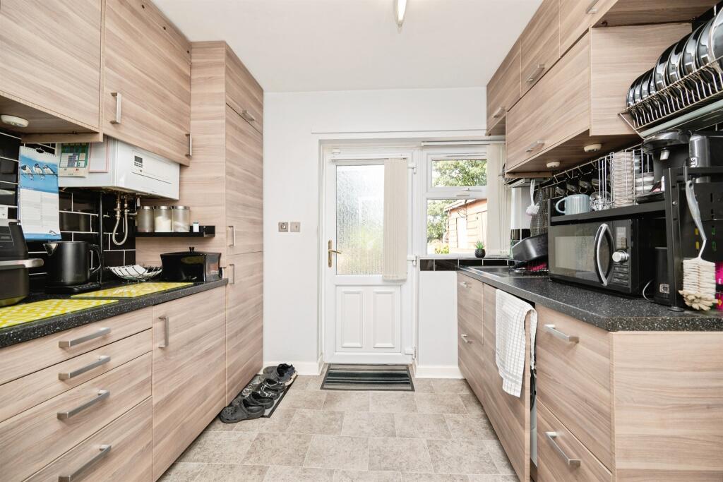 House in Sandwell, West Midlands - More