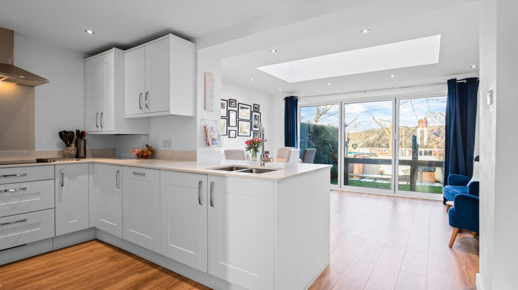 Hollin Road, Oughtibridge, Sheffield, S35 0GS photo 2