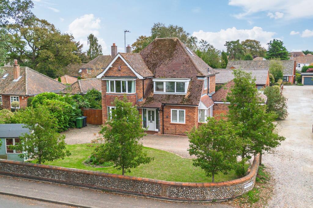 Main image of property: Beautifully Renovated Family Home in the Heart of Holt