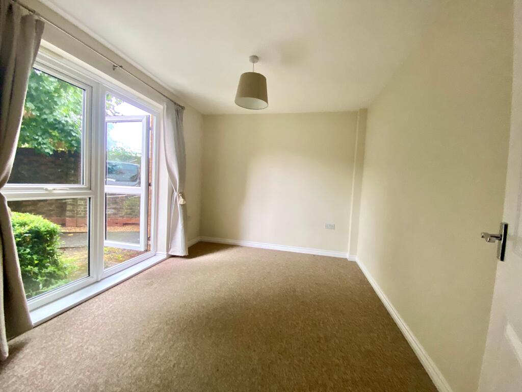 Apartment in Southampton - More