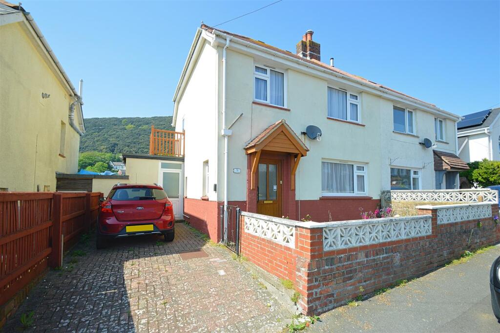 Main image of property: SEA VIEWS * VENTNOR