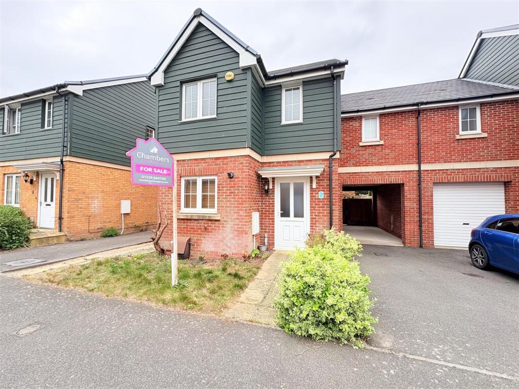 Main image of property: Bedford Drive, Titchfield Common, PO14 4FG